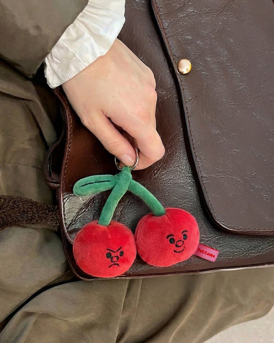 MOODY CHERRY KEYRING 4